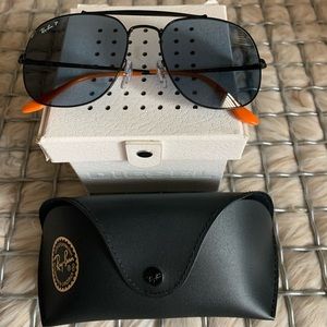Ray Ban Dark Sunglass